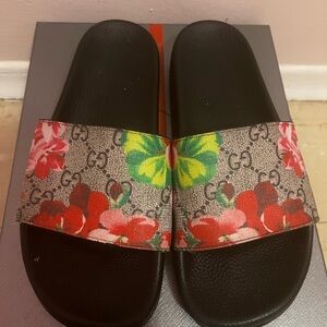 Gucci Floral Slide Sandals - Black and Multicolor